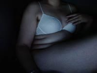 Ik ben een spontane dame die bijna niets te gek vind. Ik sta voor veel dingen open zolang we het samen maar gezellig hebben. Heb je een lekker verzoekje? vraag het me dan zeker.