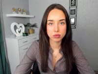 Adele.166 cm of quiet confidence. 50 kg of natural energy. Blue eyes, brown hair — 100% real, no filters, no extras.Pop and rap in my headphones, new cities under my feet, and stories only I get to tell.If you like independent women with soft eyes and a strong spirit… you might want to stay.