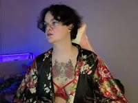 un tigresse a la foi douce et féline qui sera vous dompter en douceura la fois sexy et captivante un corps skinny avec des jolie forme