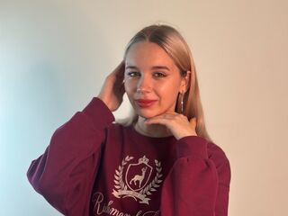 naked cam girl photo AliceWoody