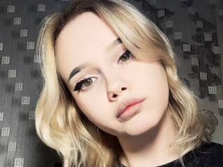 naked cam girl masturbating AlmaLonabaugh