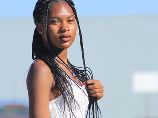 fingering cam whore BellzRosee