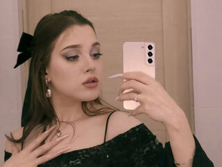 naked webcamgirl video KaisaJenner