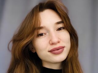 beautiful webcam girl LouieAldaco