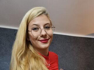 hot cam girl fingering pussy MarryMenedez