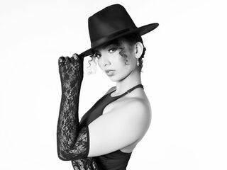 naked camgirl gallery VeraBellucci