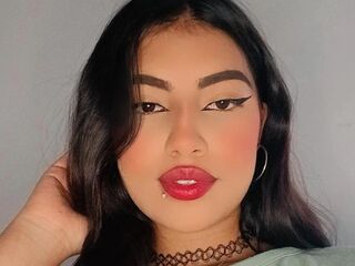 camslut showing tits AnnyLouis