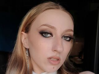 camgirl masturbating with sextoy HenriettaFare