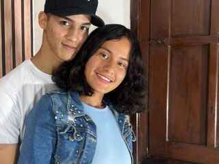 closeup webcam CnadyAndOliver