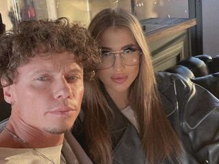 couple cam sex LeoAndAlice