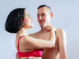couple bedroom livecam LinaAndmilan
