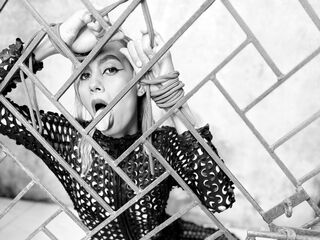 live fetish FiorellaWhite