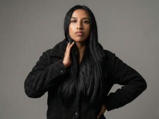 nude webcam girl photo AdaharaBanks