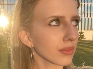 livesex cam girl AishaSpringstead