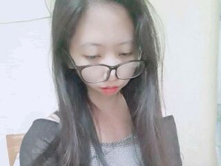 naughty camgirl fingering pussy AliaRichard