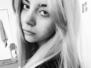 topless cam girl AlthenaEldon