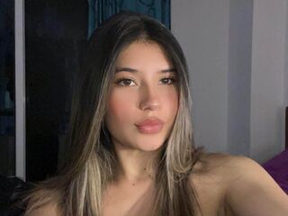 beautiful camgirl AmberBernulli