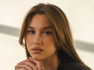 naughty webcamgirl AmelinaBrauberg