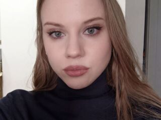 naked camgirl fingering pussy AngelicaKelly