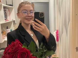 naked webcam girl masturbating AngelyKros