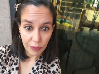 cam slut picture Anilise