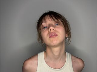 hot cam girl masturbating with vibrator AraBarks