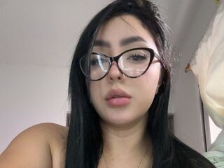 free chatroom AriaLaurents