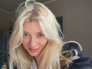 camgirl masturbating with sex toy AshleaVadner