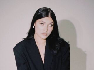 beautiful girlcam AsiaShifman