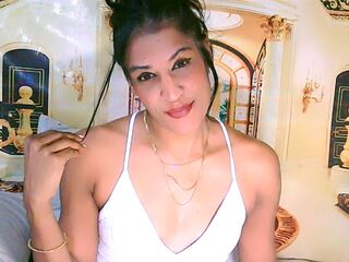 cam girl showing tits AzzyGreene