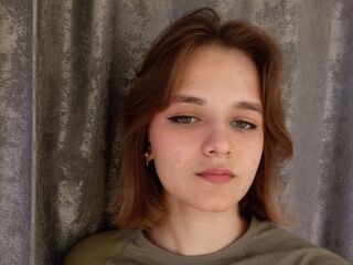web cam show BeatrixBlumer