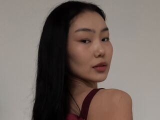 camgirl shaving pussy BellaSanny