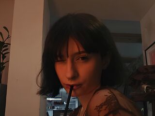 naked webcamgirl photo BereniceDwight