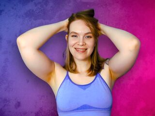 hot cam girl fingering shaved pussy BillieChills