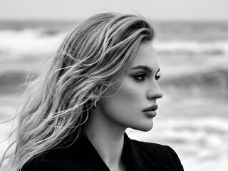 live-chat BrookeBornmann