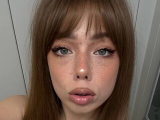 nude camgirl picture CaitlinBlethen