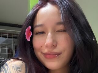 webcam babe chatroom CamiLewit