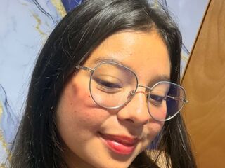 webcam strip tease show CamilaGat