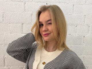 fingering cam slut CamillaCapoccia