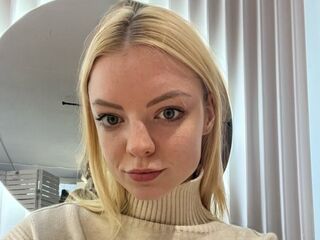 nude webcam CarlenePattie