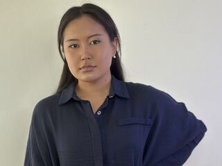 webcam striptease show CarolannOrmisto
