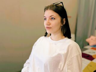 nude web cam CathyBarnes