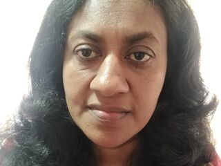 girl showing pussy Champika