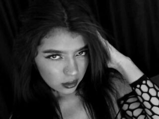 camwhore spreading pussy CharlotheLee