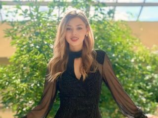 hot naked camgirl CharlotteReimer