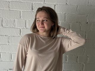 naughty camgirl ChristiaBenoy