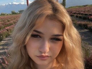 chat room live sex cam CloudyFox