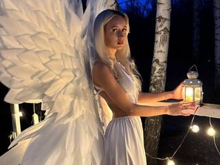 free nude web cam CutesLucy