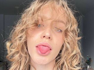 camgirl masturbating with vibrator DaniaGanis