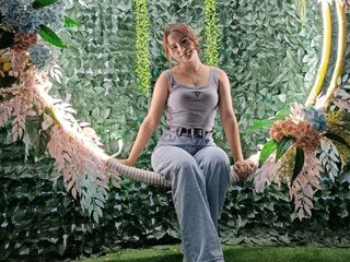 adult web cam DebraEvans
